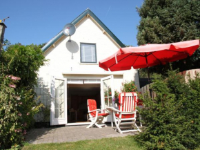 Detached holiday home in the centre of the forest in Schoorl